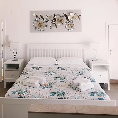 Casa Rosalba Alle Ceramiche غروتاليي